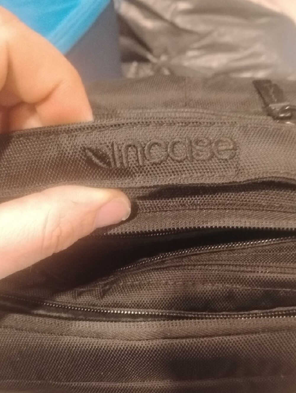 Incase Icon Lite Men's Tech Backpack - Picture 5 of 6